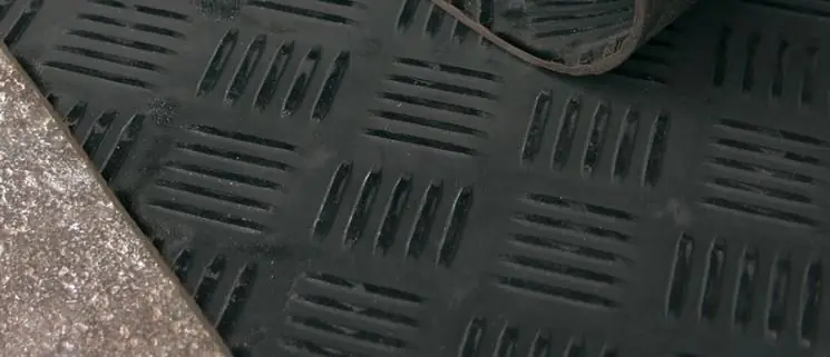 Zlevněný Dielektrický koberec L.A601S.D70 1,2mx10m kladívko P485130