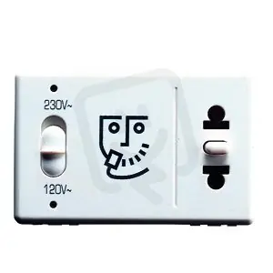 Zásuvka EUR/US holicí 230/120V, bílá GEWISS GW20841 Zlevněný