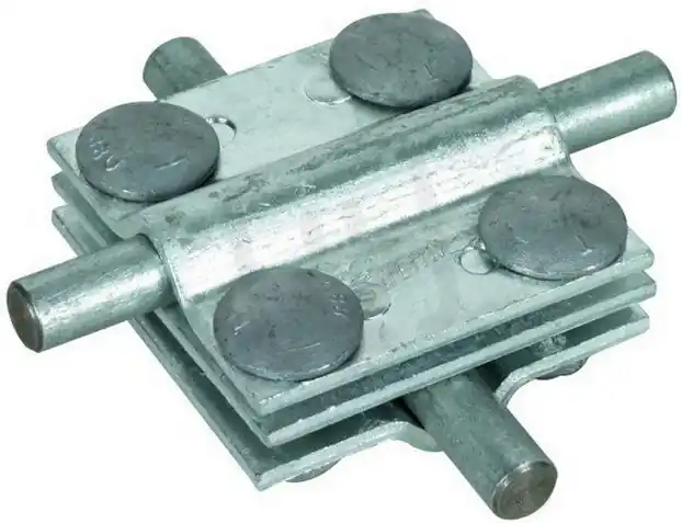 Aktuální Křížová svorka FeZn, pro prům. 8-10/pásek 30mm s mezidestičkou DEHN 318203